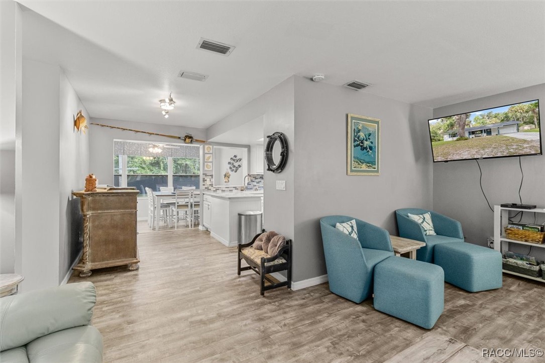 868 N Gardenview Terrace