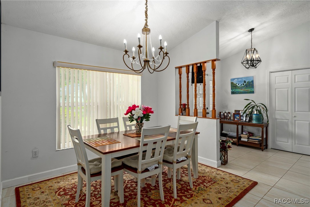12 Sycamore Court W
