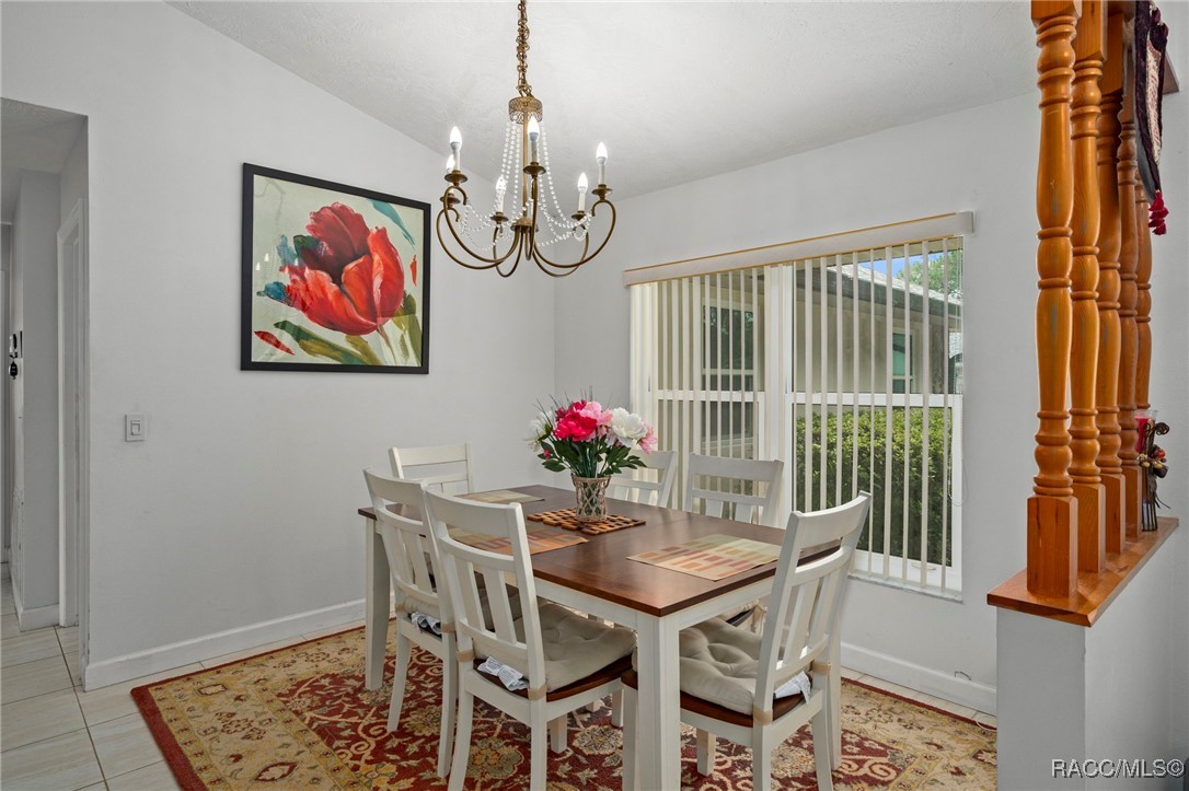 12 Sycamore Court W