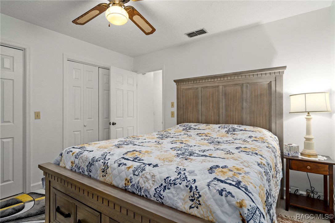 12 Sycamore Court W