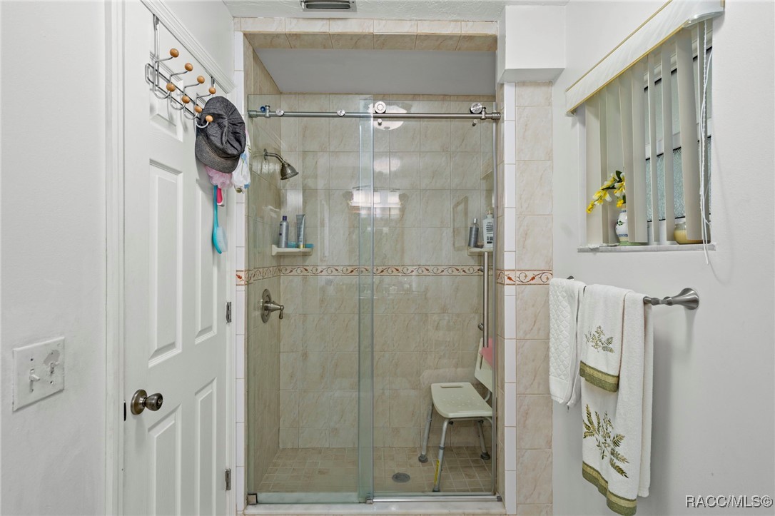 12 Sycamore Court W
