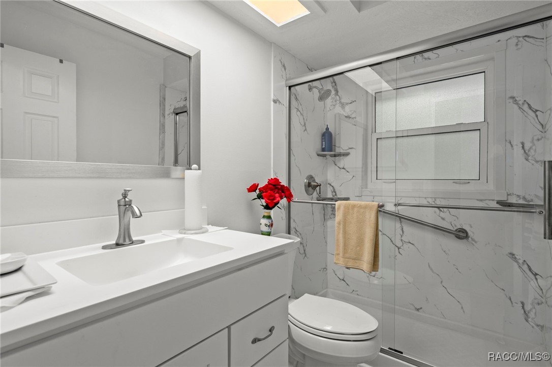 12 Sycamore Court W