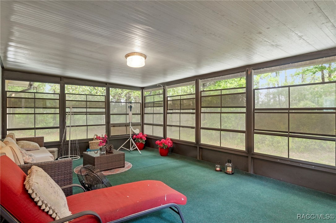 12 Sycamore Court W