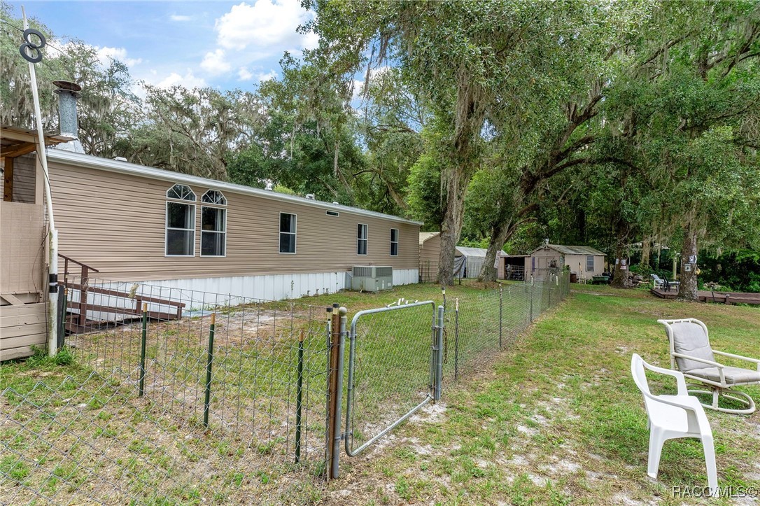 5822 N Tsala Apopka Drive