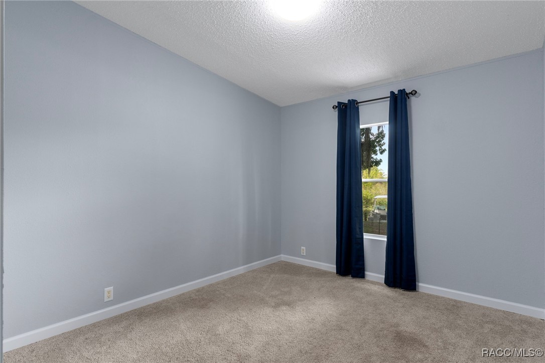 5822 N Tsala Apopka Drive