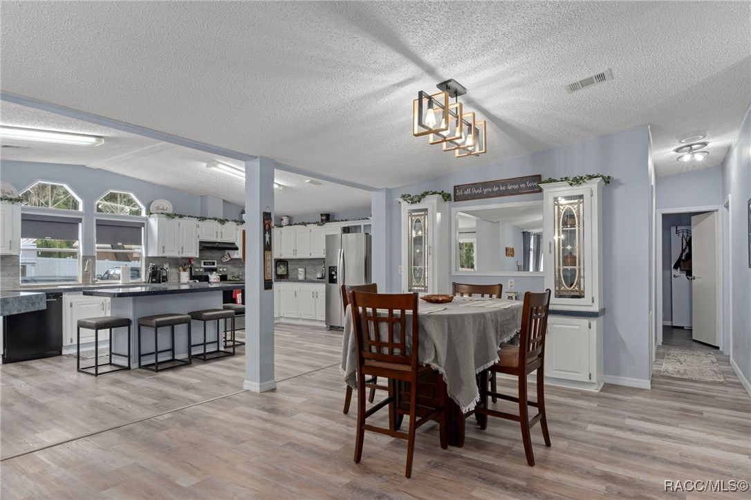 5822 N Tsala Apopka Drive