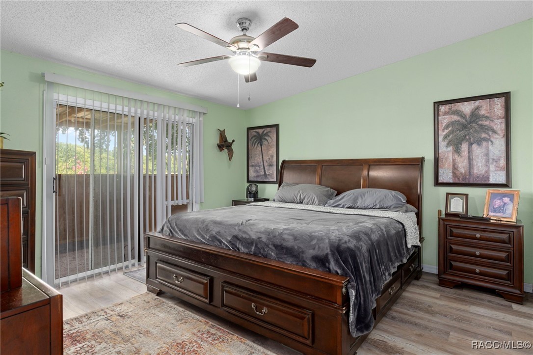5822 N Tsala Apopka Drive