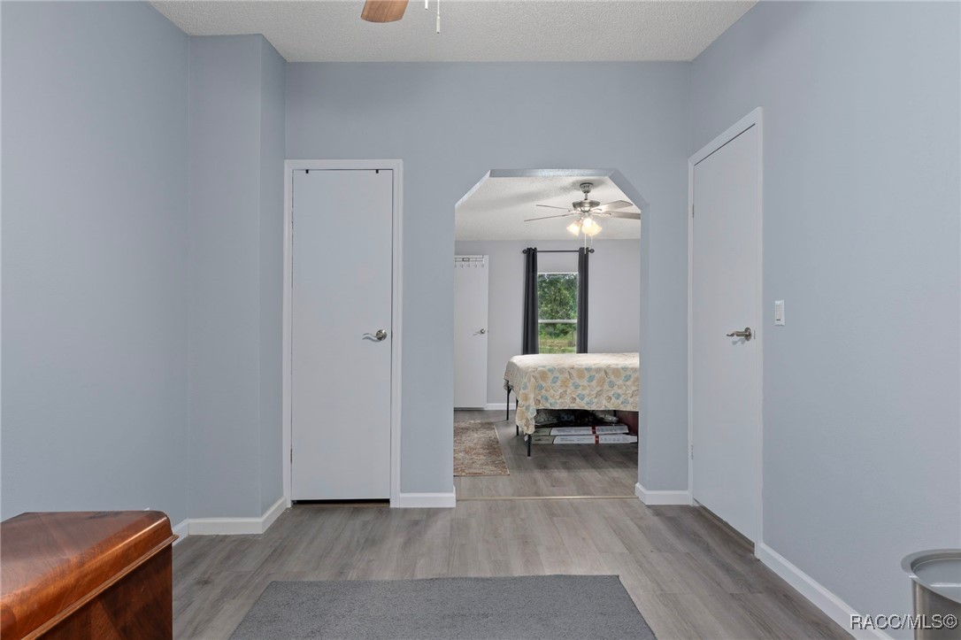 5822 N Tsala Apopka Drive