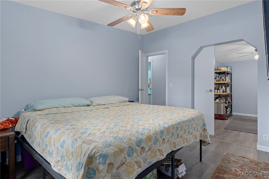 5822 N Tsala Apopka Drive