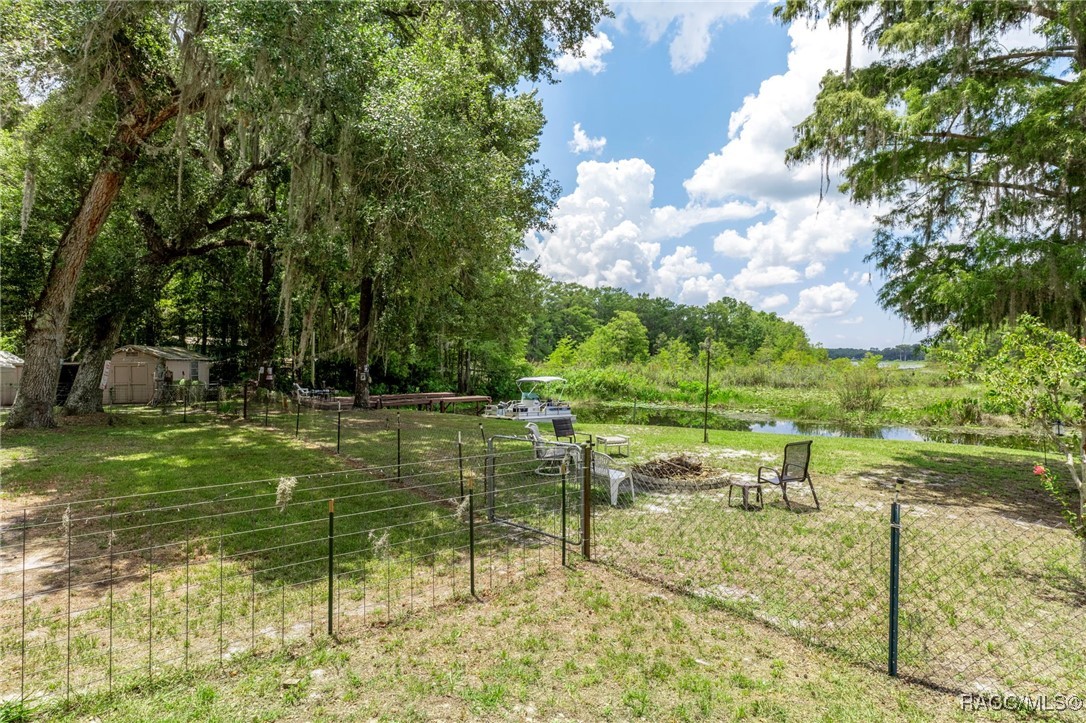 5822 N Tsala Apopka Drive