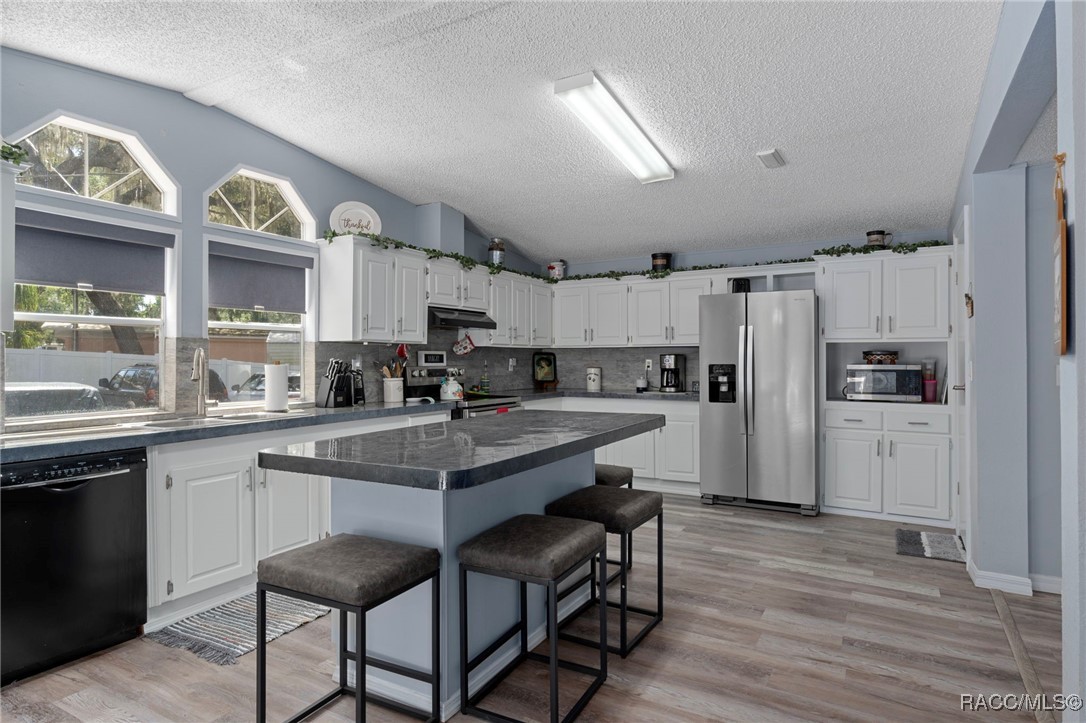 5822 N Tsala Apopka Drive