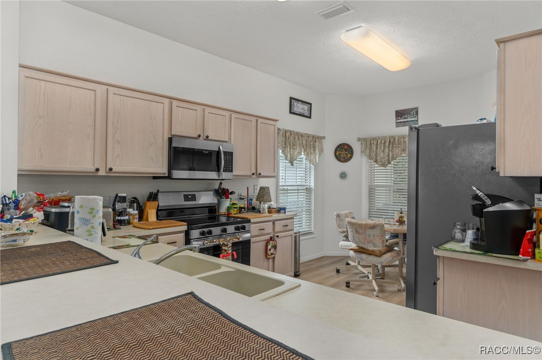 6531 W Cannondale Drive