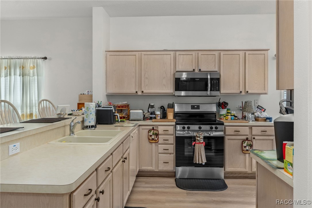 6531 W Cannondale Drive