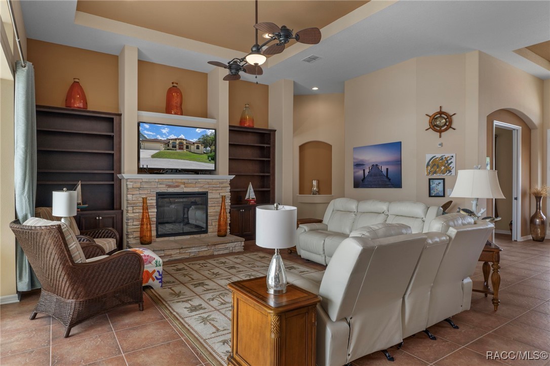 5267 S Stetson Point Drive