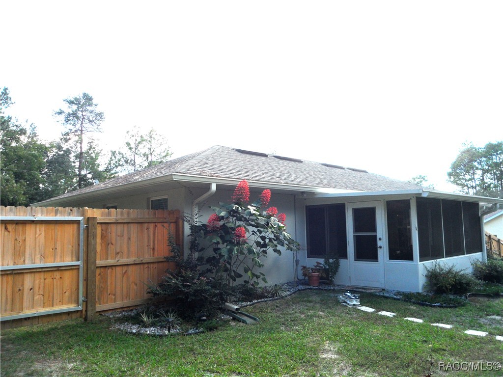 1255 E Rockefeller Lane