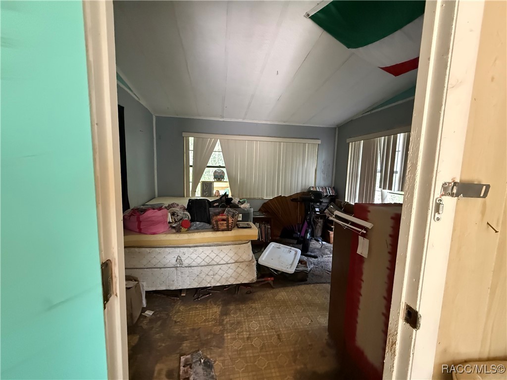 11111 W London Lane