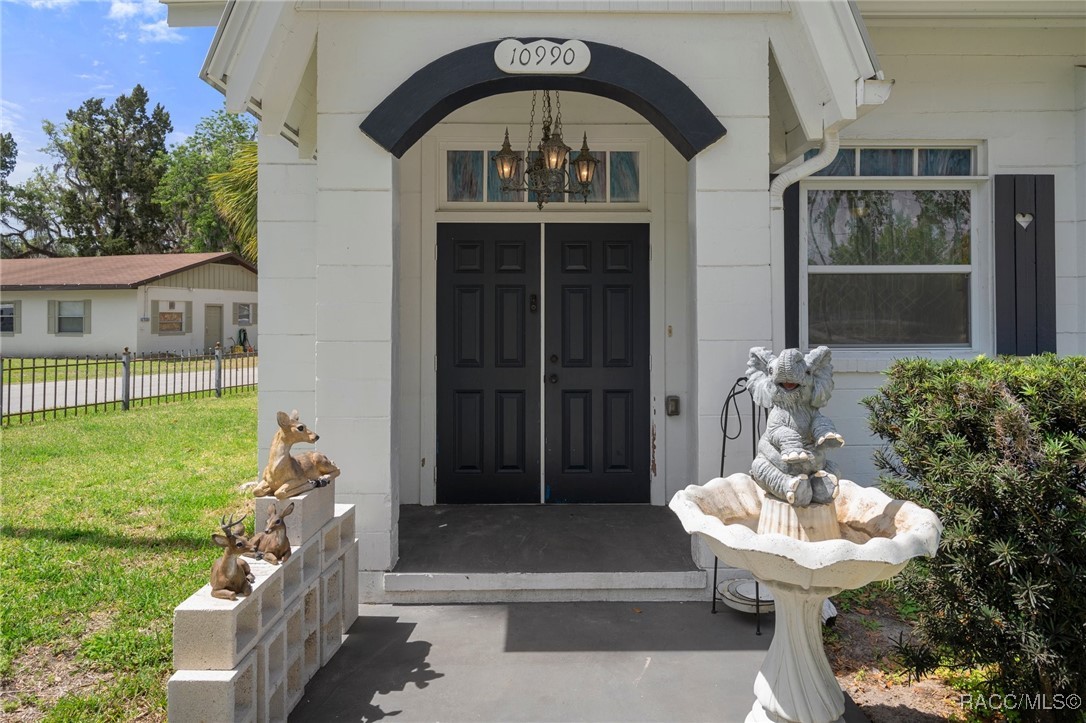 10990 W Seminole Place