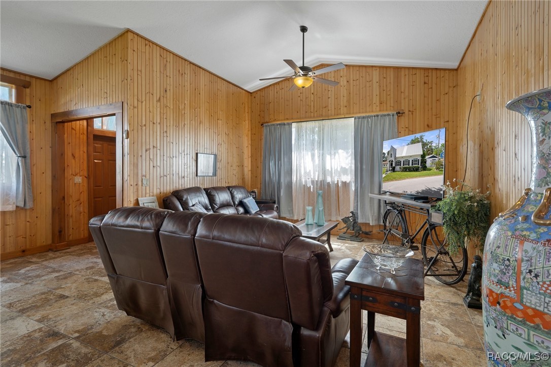 10990 W Seminole Place