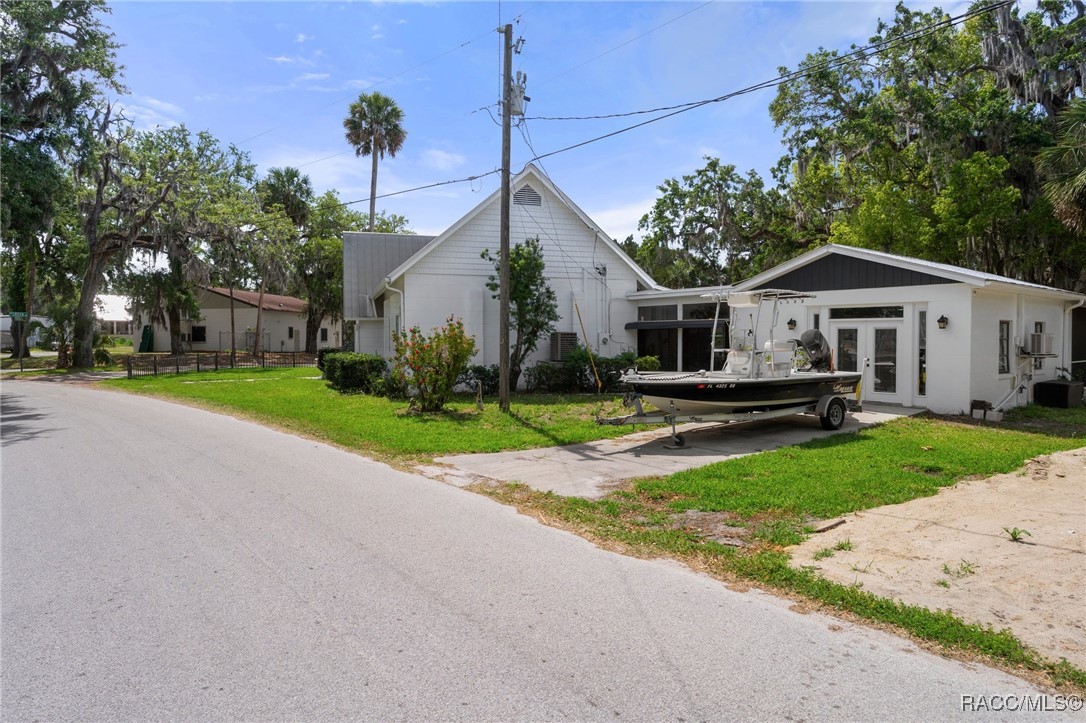 10990 W Seminole Place