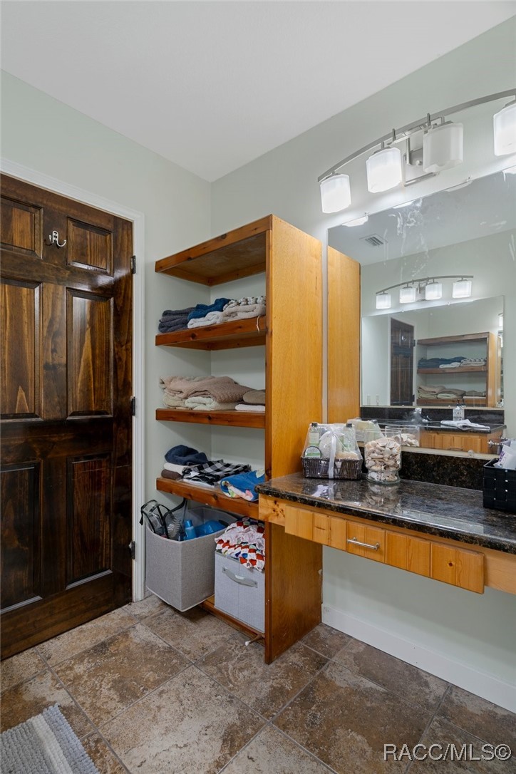 10990 W Seminole Place