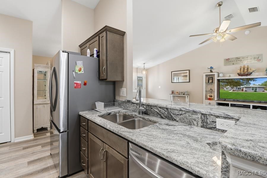 2940 W Beamwood Drive