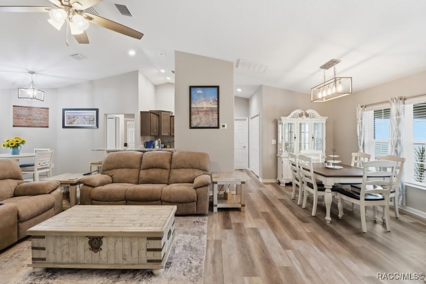 2940 W Beamwood Drive