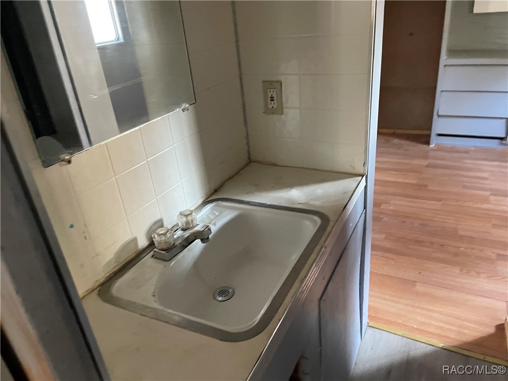 9832 S Nova Terrace