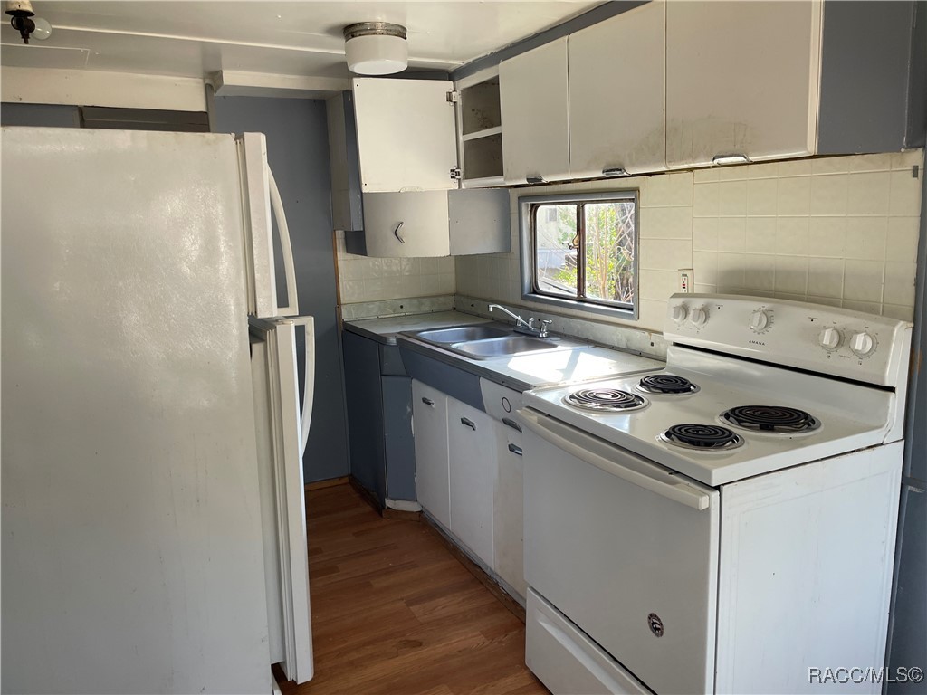 9832 S Nova Terrace
