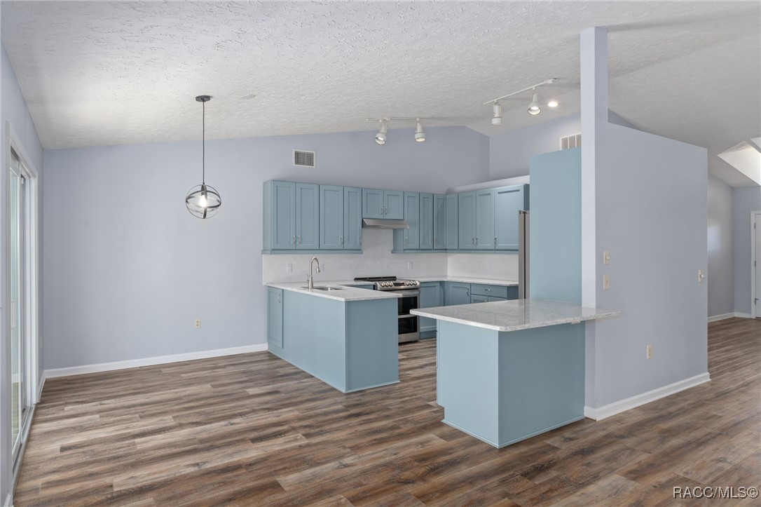 5146 S Riverside Drive