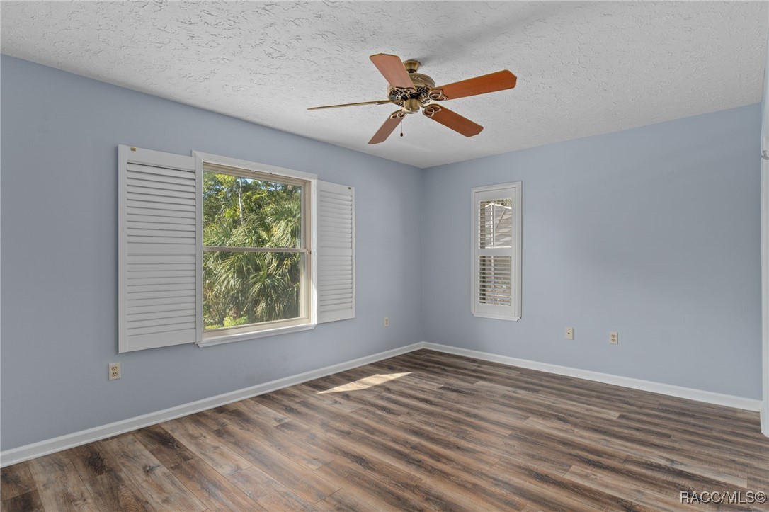 5146 S Riverside Drive