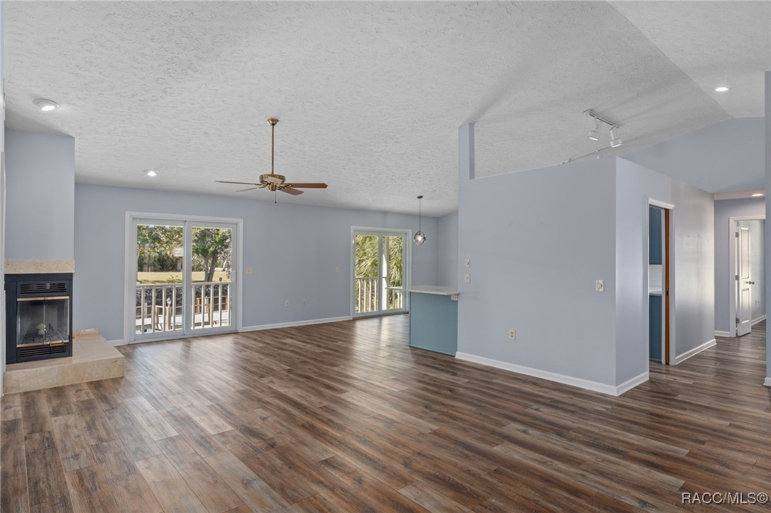 5146 S Riverside Drive