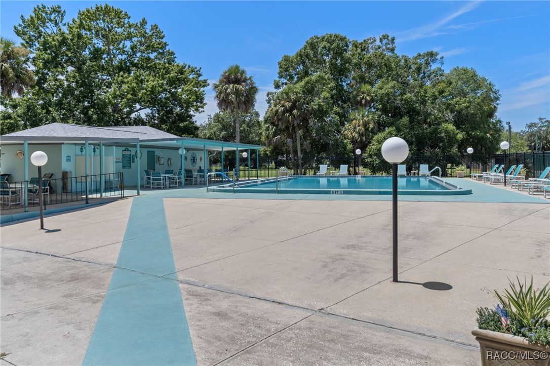 5146 S Riverside Drive