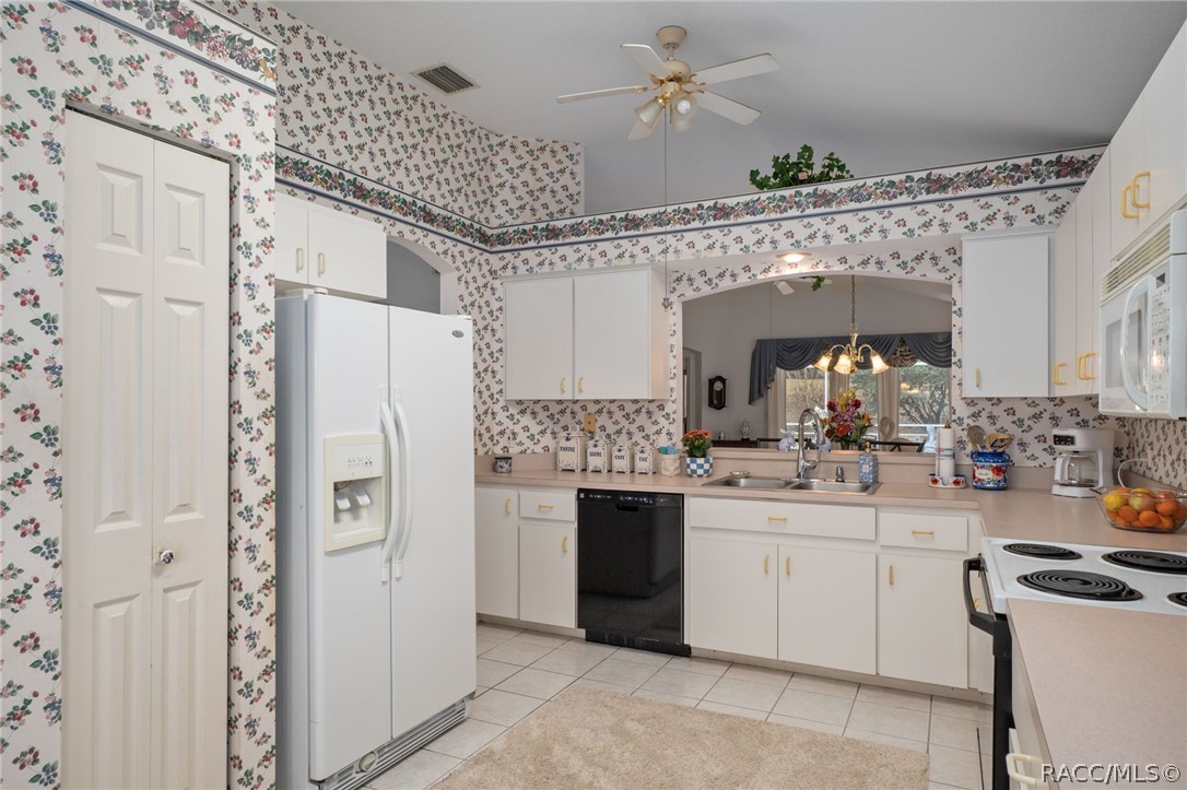 588 W Hillwood Path