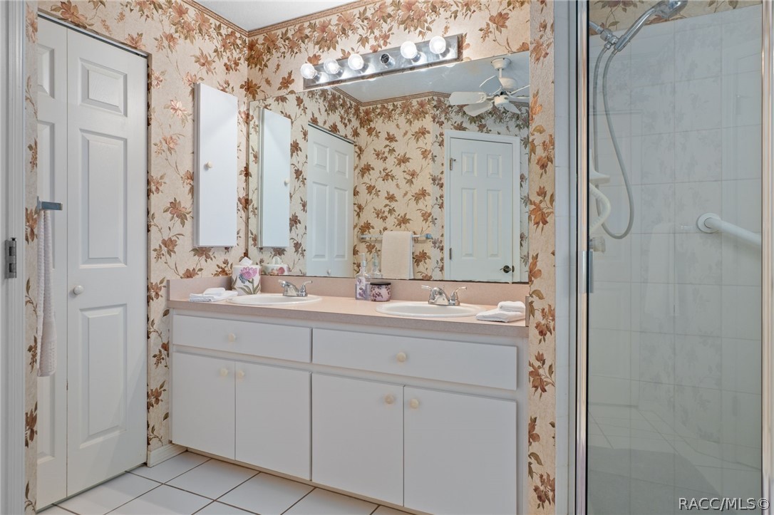588 W Hillwood Path