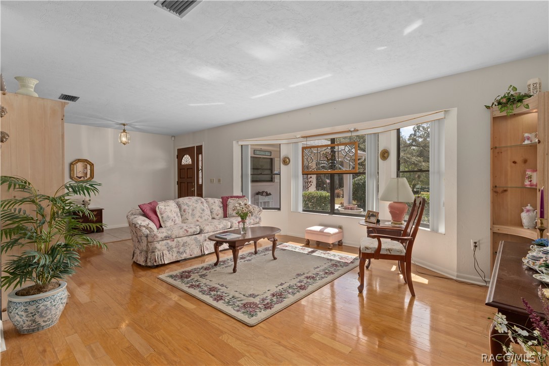 305 W Chase Street