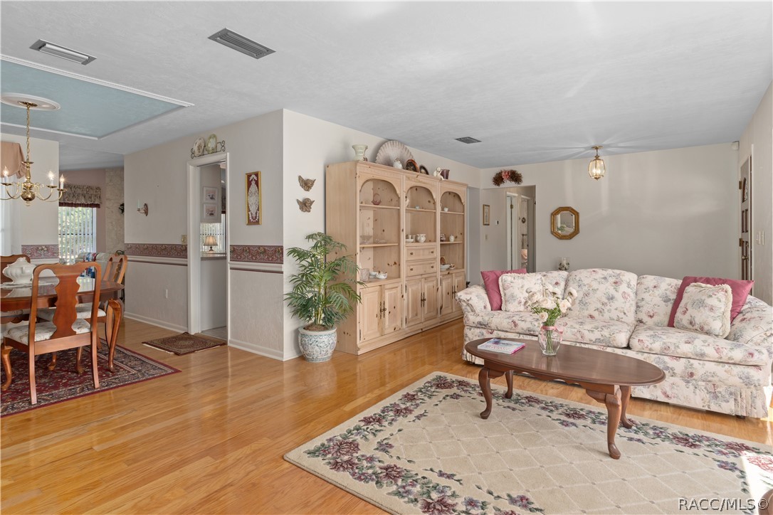 305 W Chase Street
