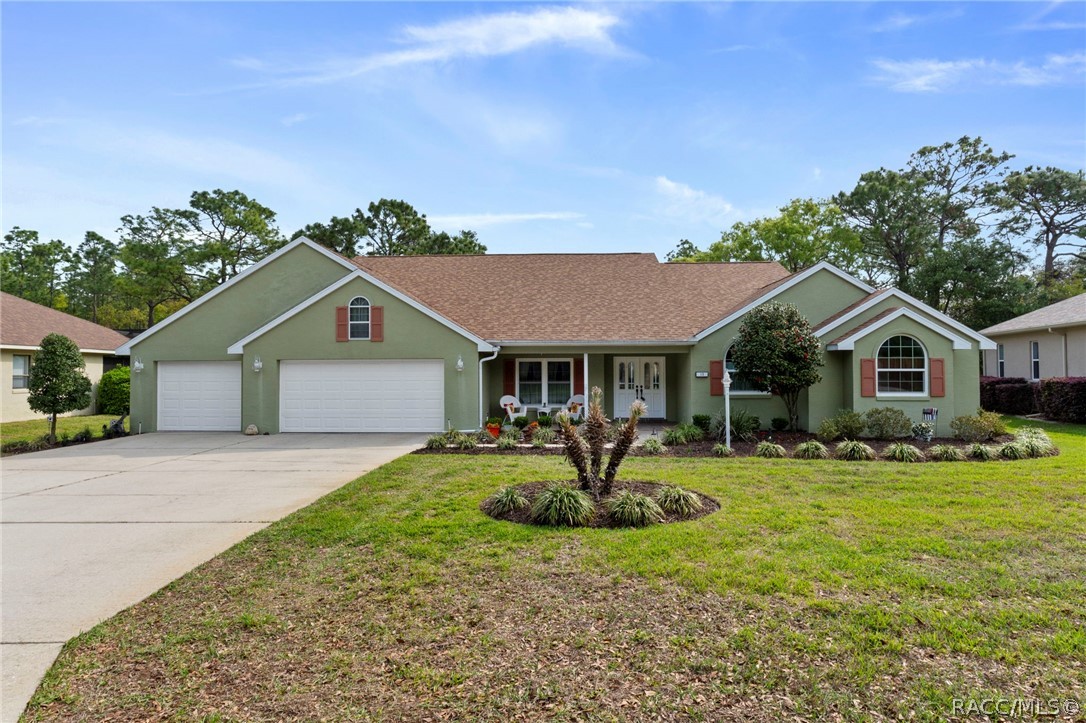 13 Cupania Court