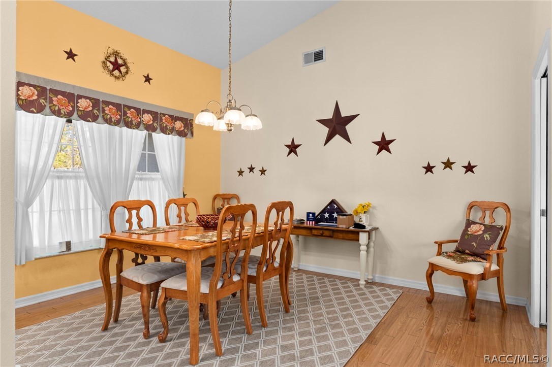 13 Cupania Court