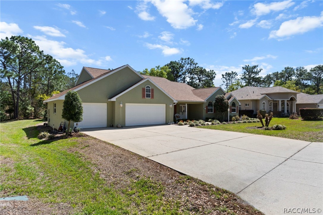 13 Cupania Court
