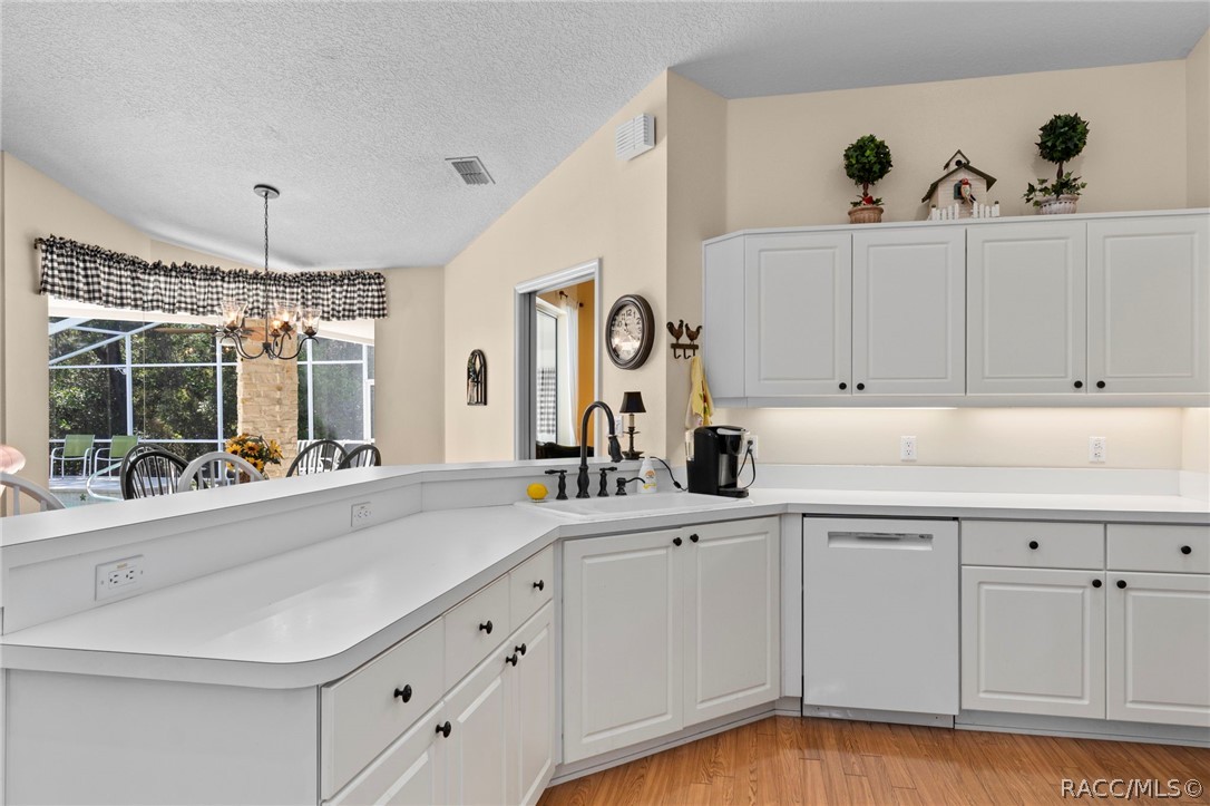 13 Cupania Court