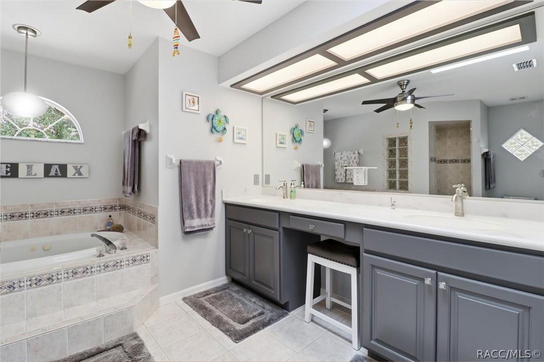 4474 W Horseshoe Drive