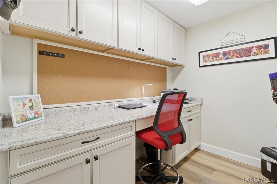 4474 W Horseshoe Drive