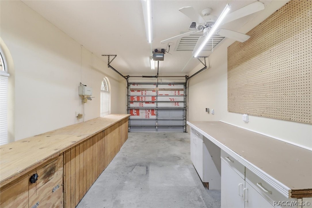 4474 W Horseshoe Drive