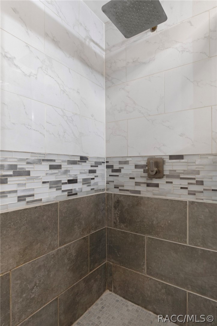 7950 W Inn Lane