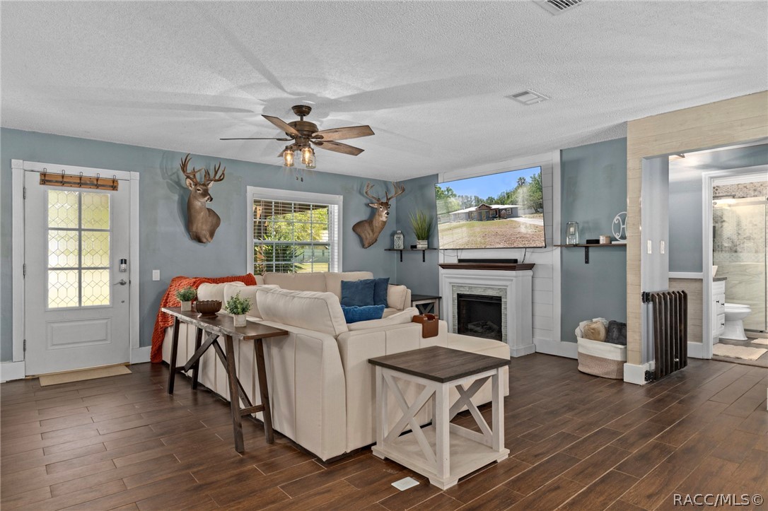 7950 W Inn Lane