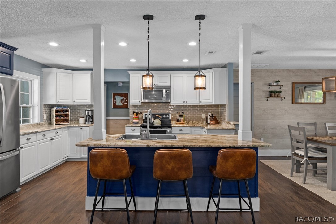 7950 W Inn Lane