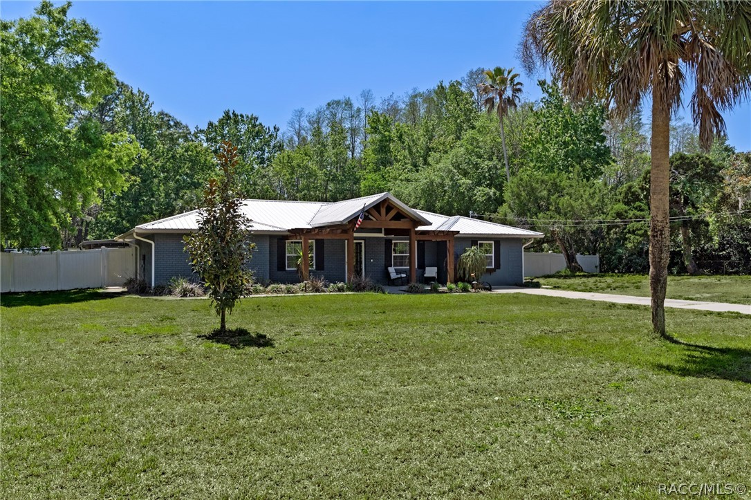 7950 W Inn Lane