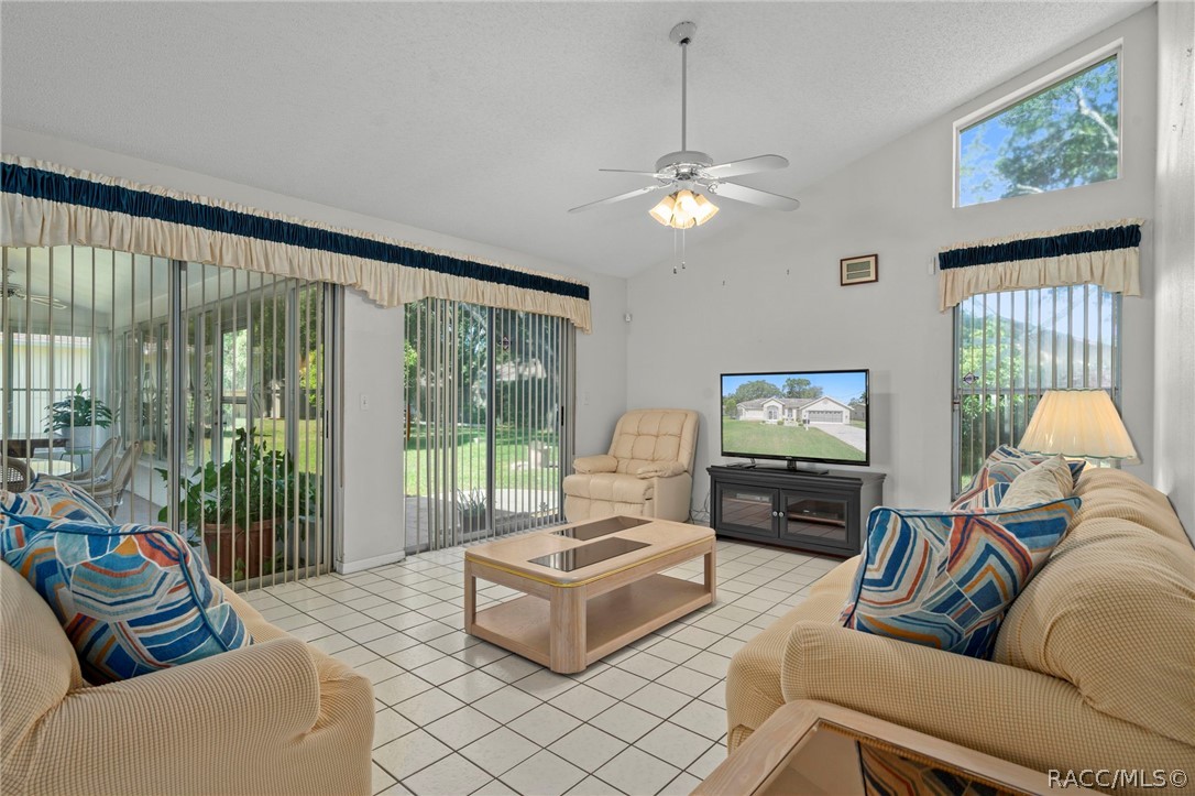 1241 Persian Avenue
