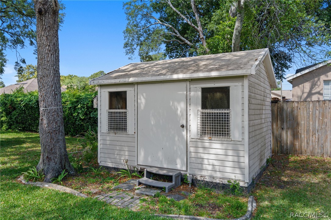 1241 Persian Avenue
