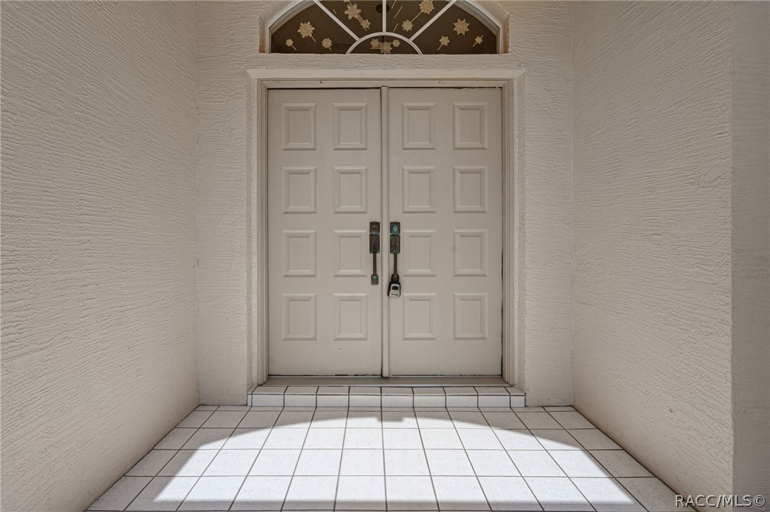 1241 Persian Avenue